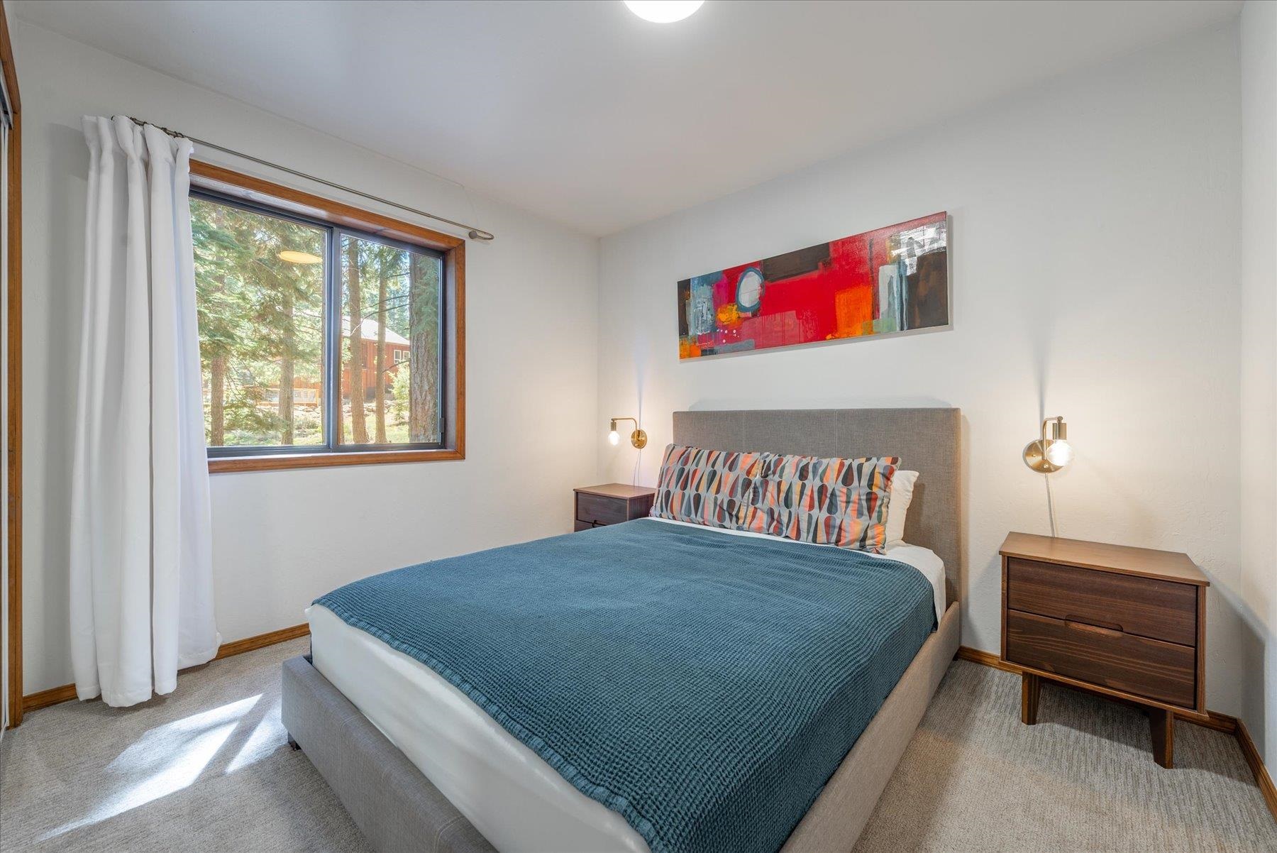 12474 Lakeview Court