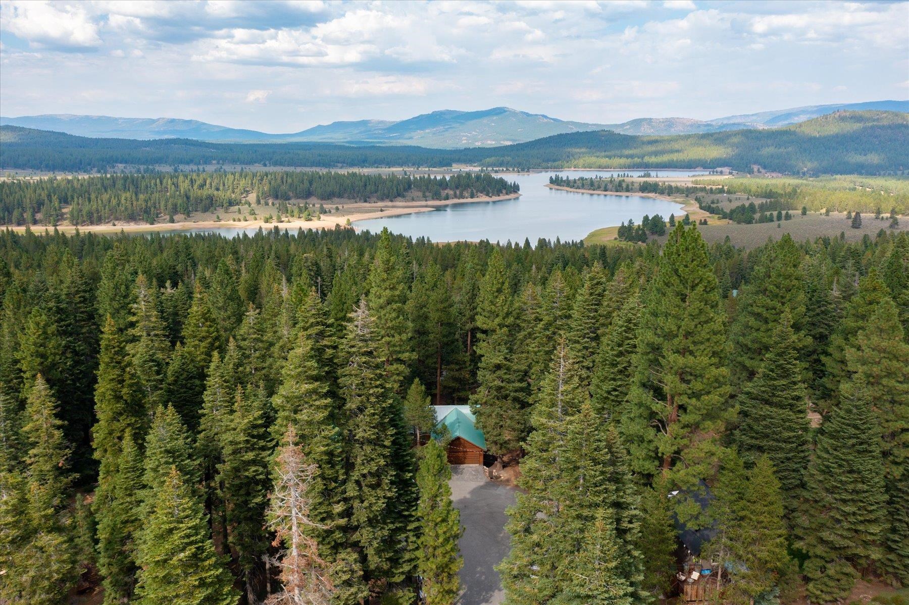 12474 Lakeview Court