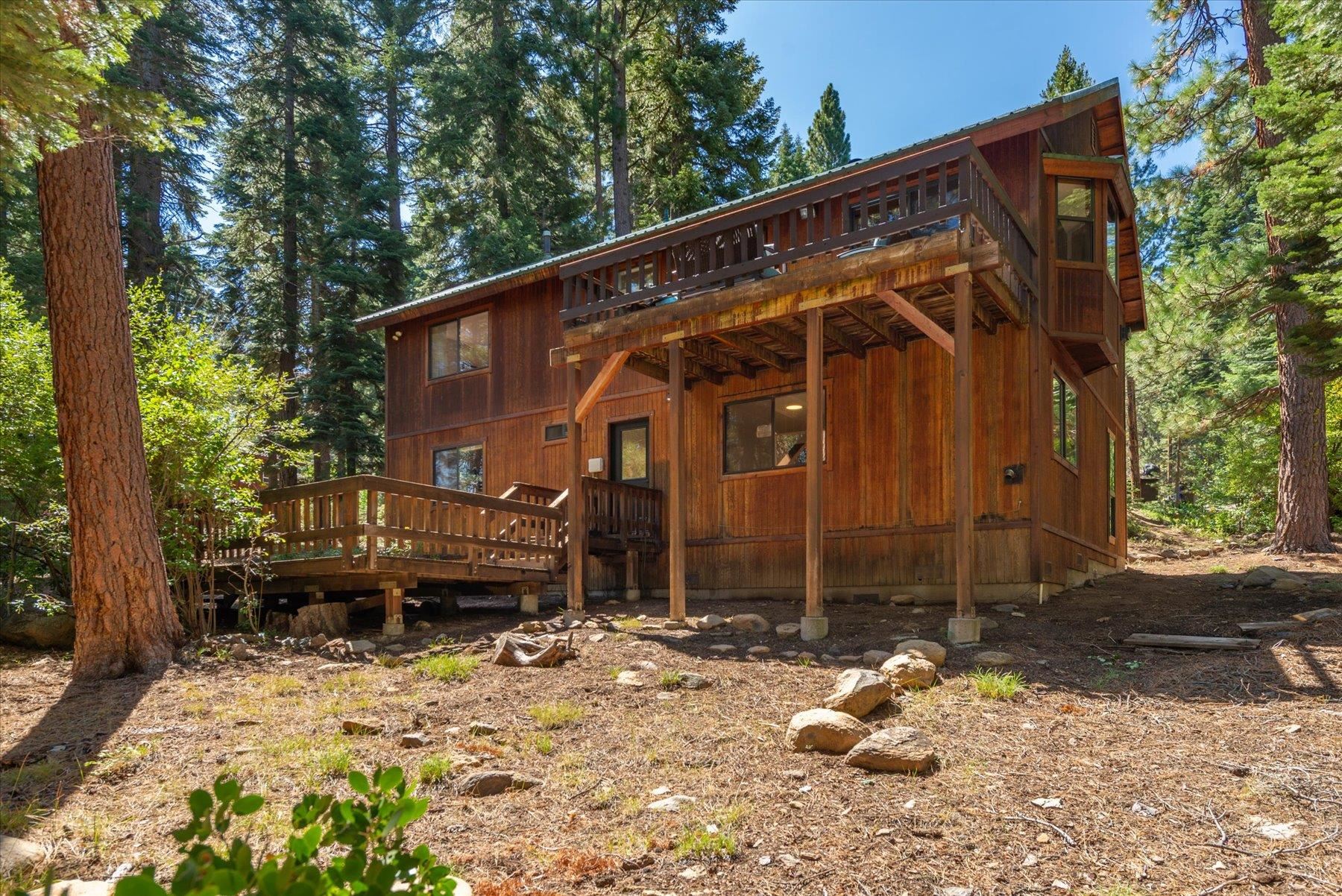 12474 Lakeview Court