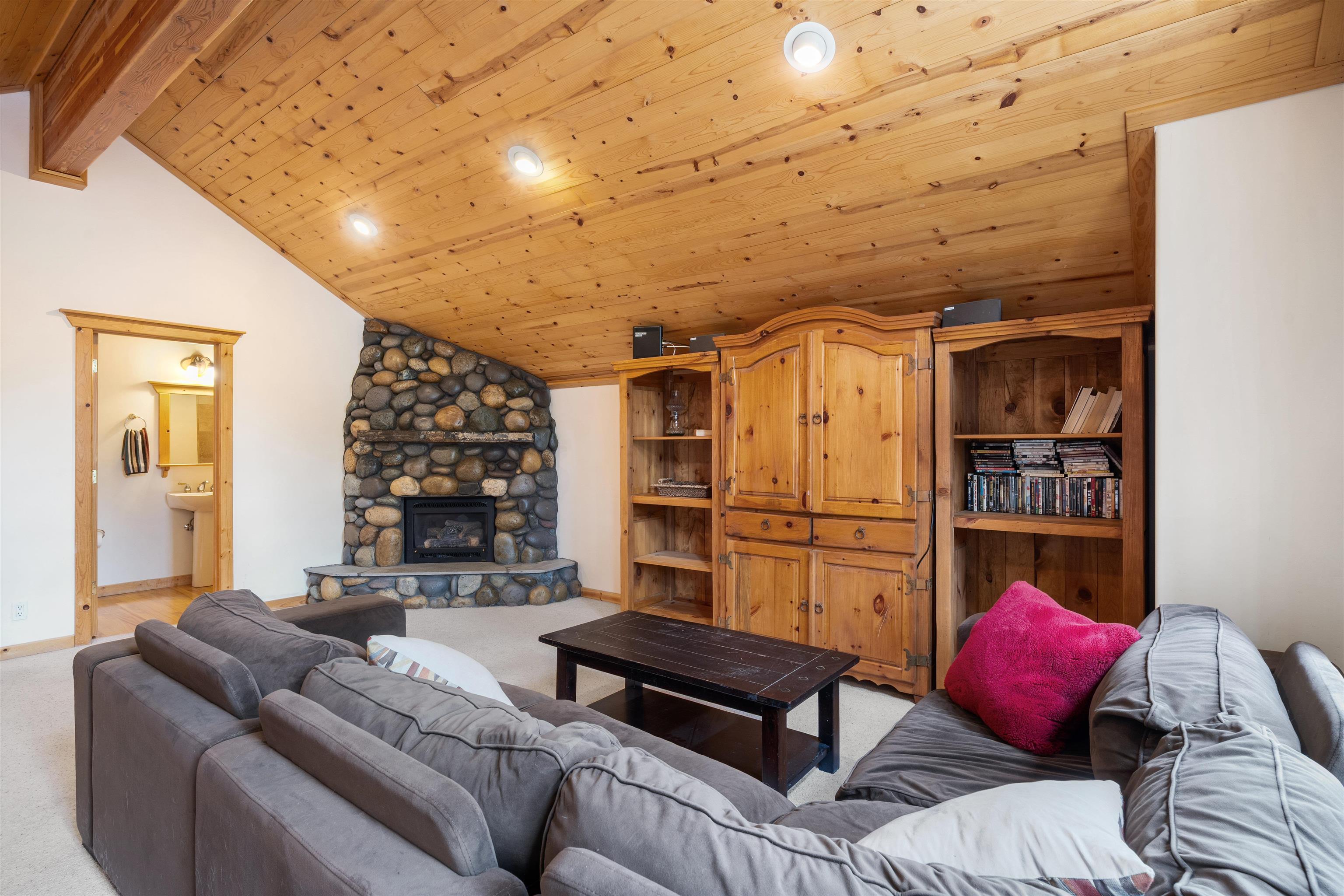 12851 Skiview Loop