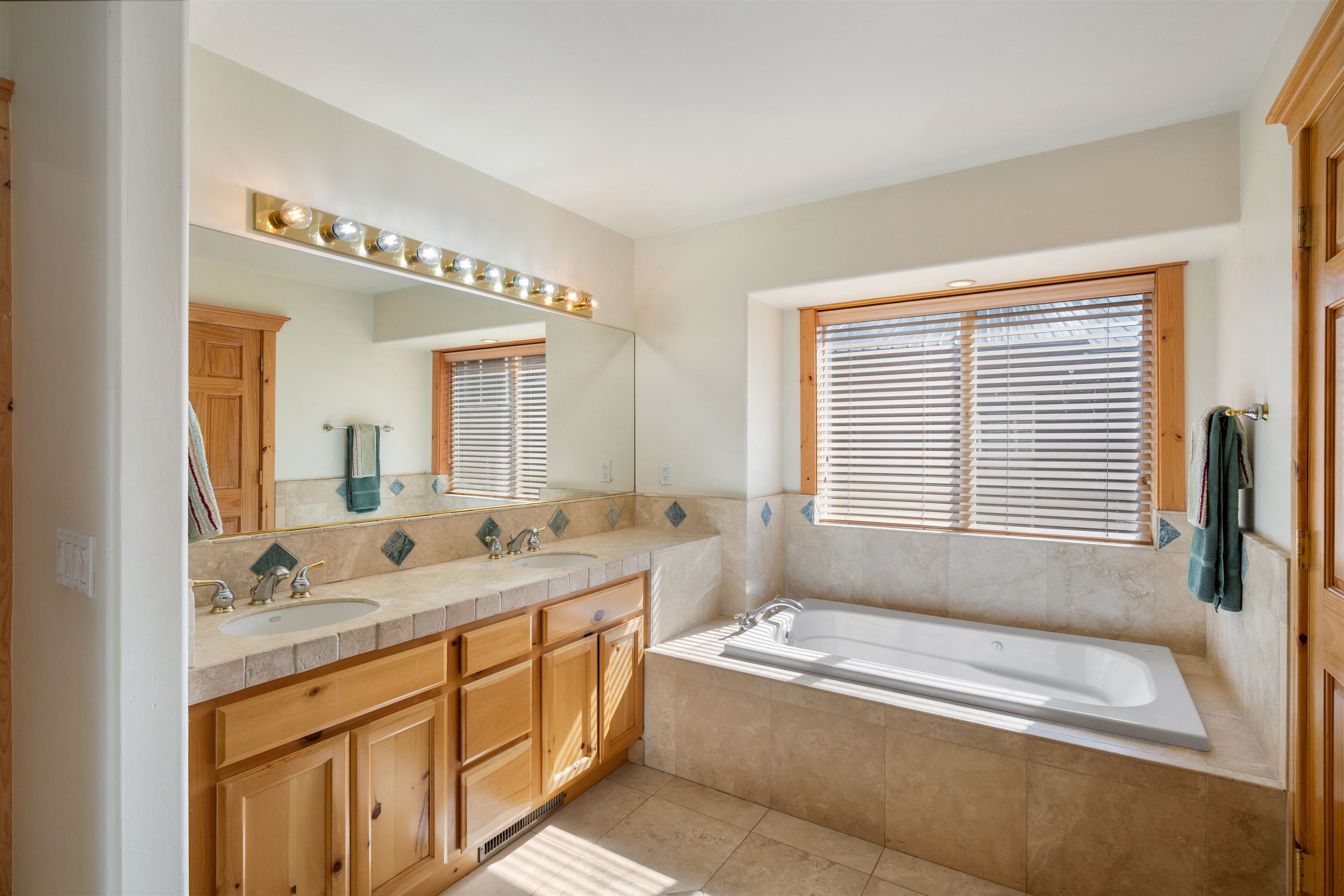 12851 Skiview Loop