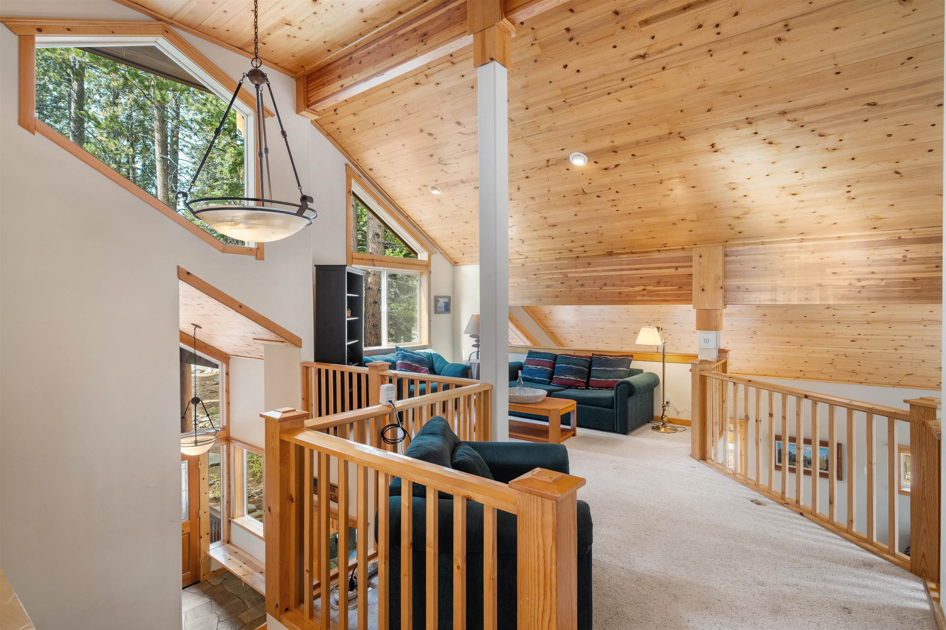12851 Skiview Loop