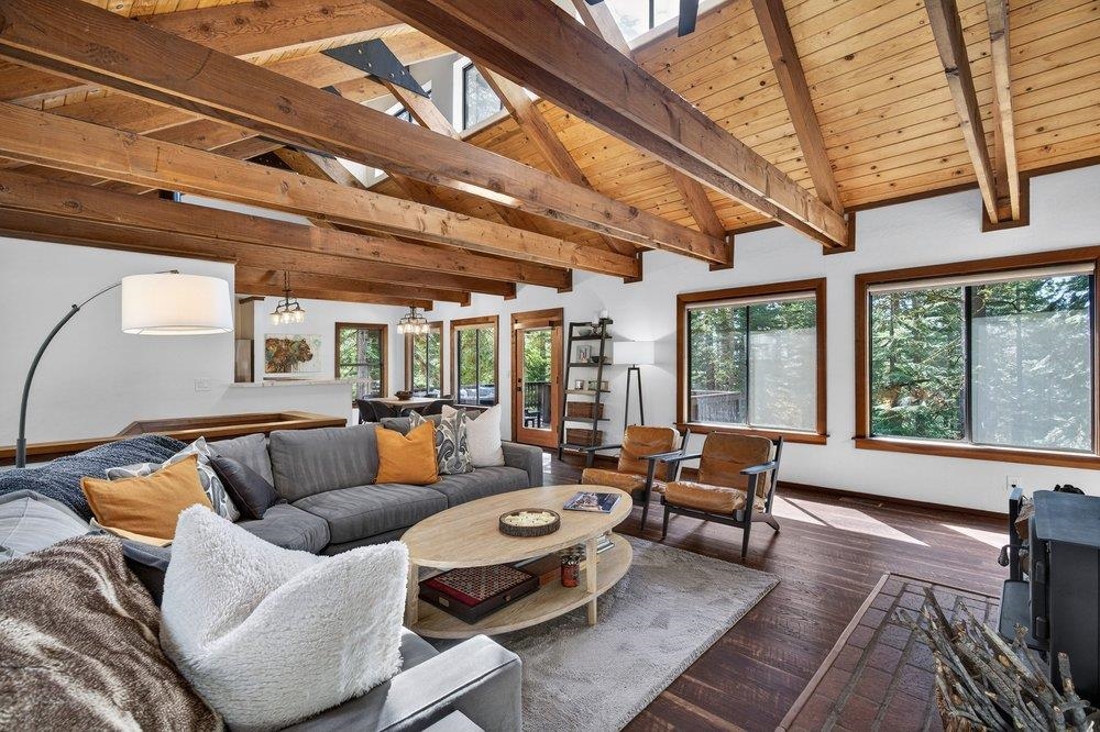 11805 Saint Bernard Drive