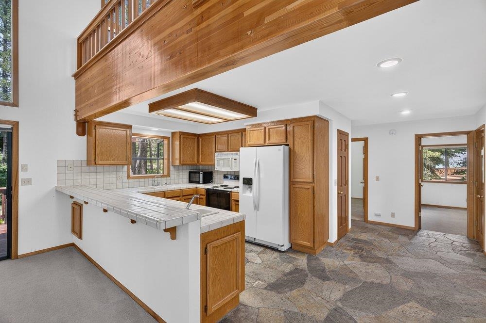 14356 Swiss Lane