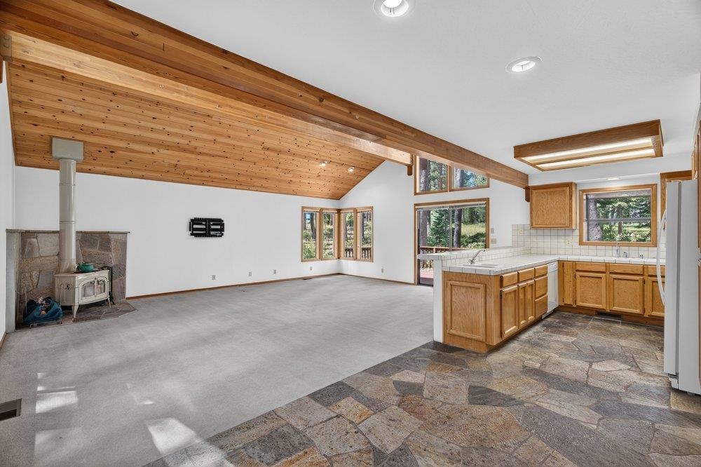 14356 Swiss Lane