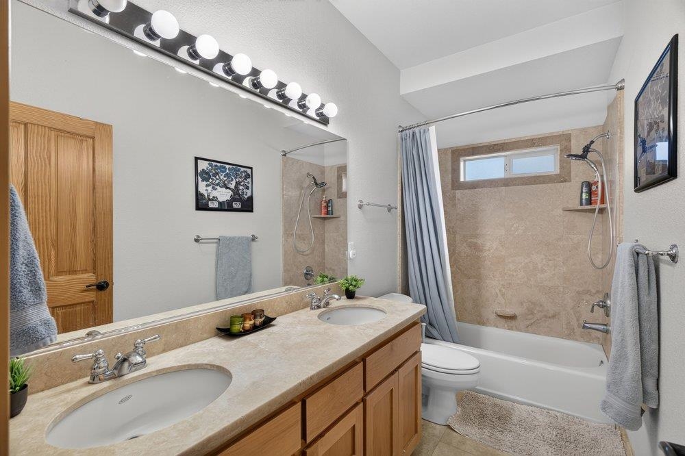 10401 Saint James Place