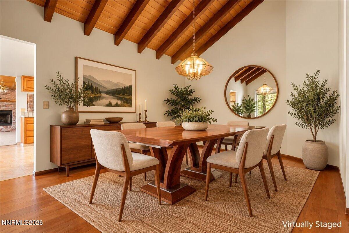 1585 Twin Oaks Road