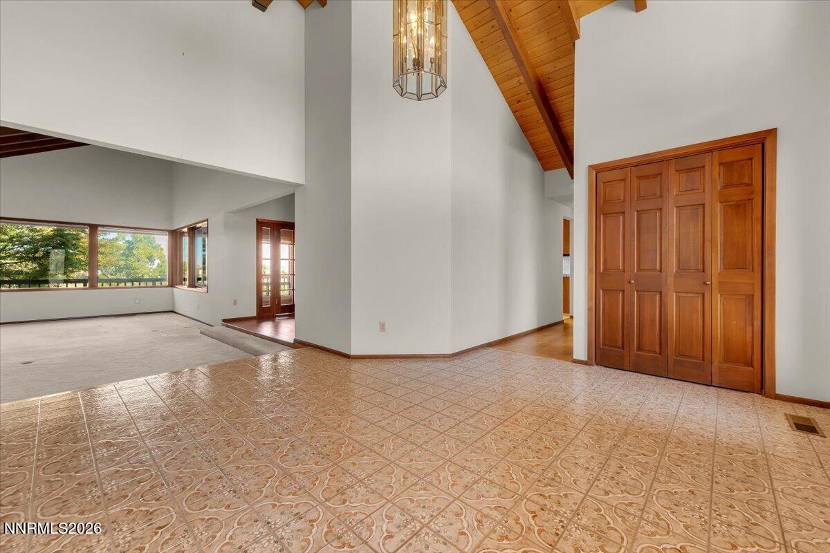1585 Twin Oaks Road