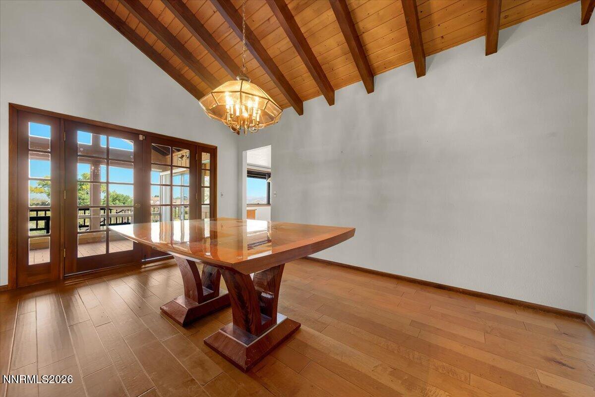 1585 Twin Oaks Road