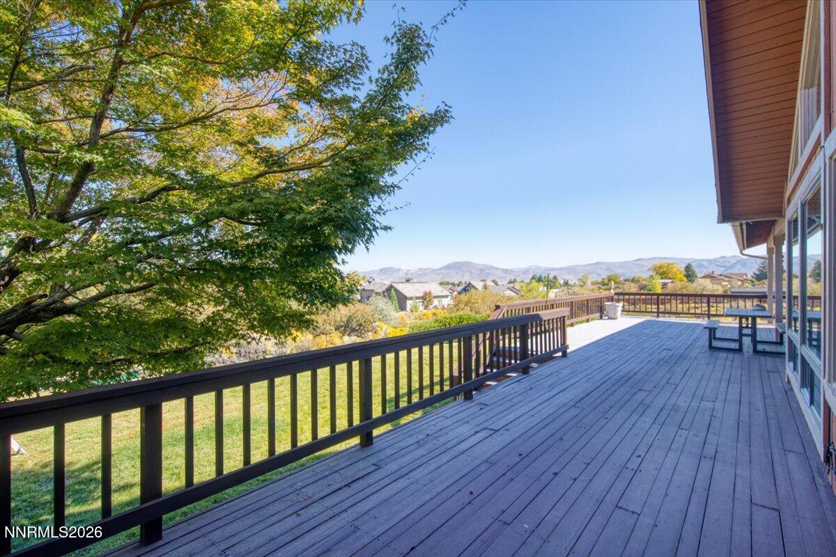 1585 Twin Oaks Road