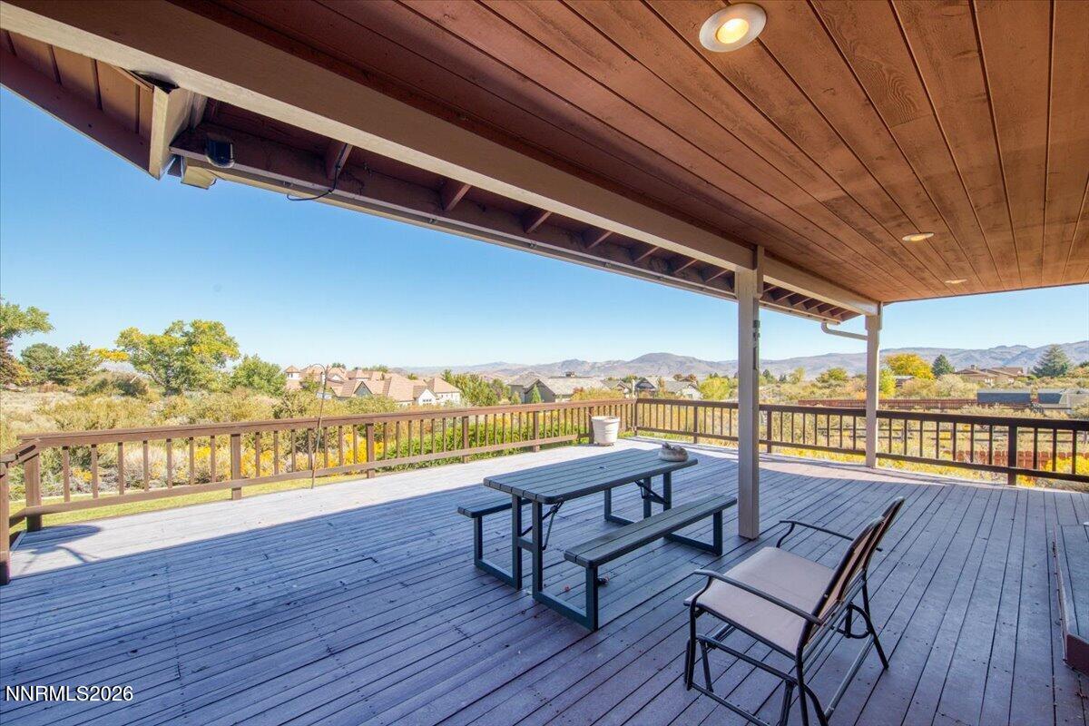 1585 Twin Oaks Road