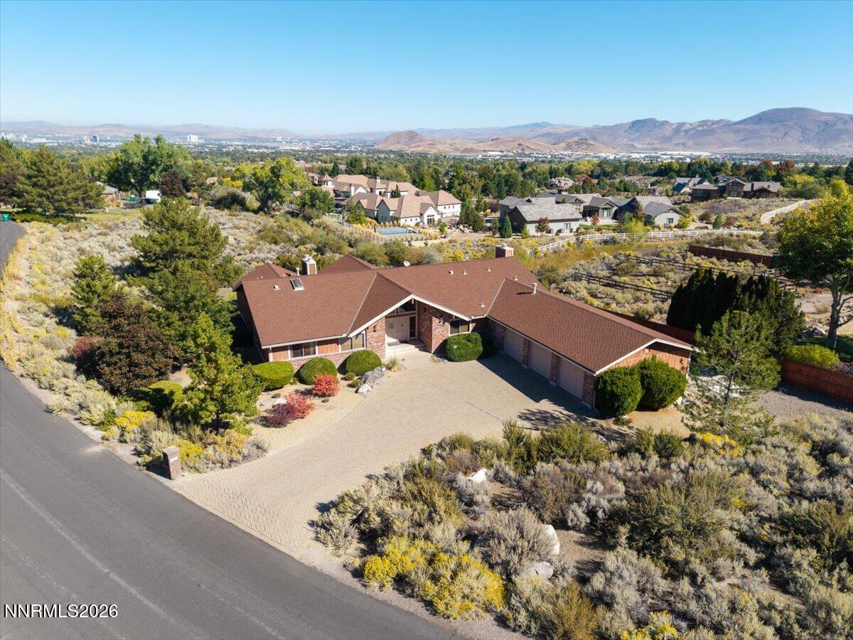 1585 Twin Oaks Road