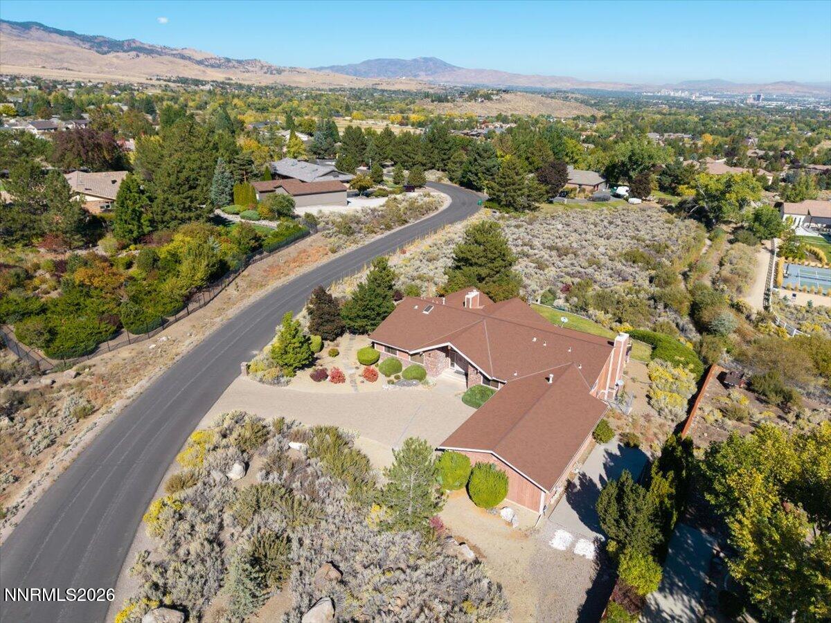 1585 Twin Oaks Road