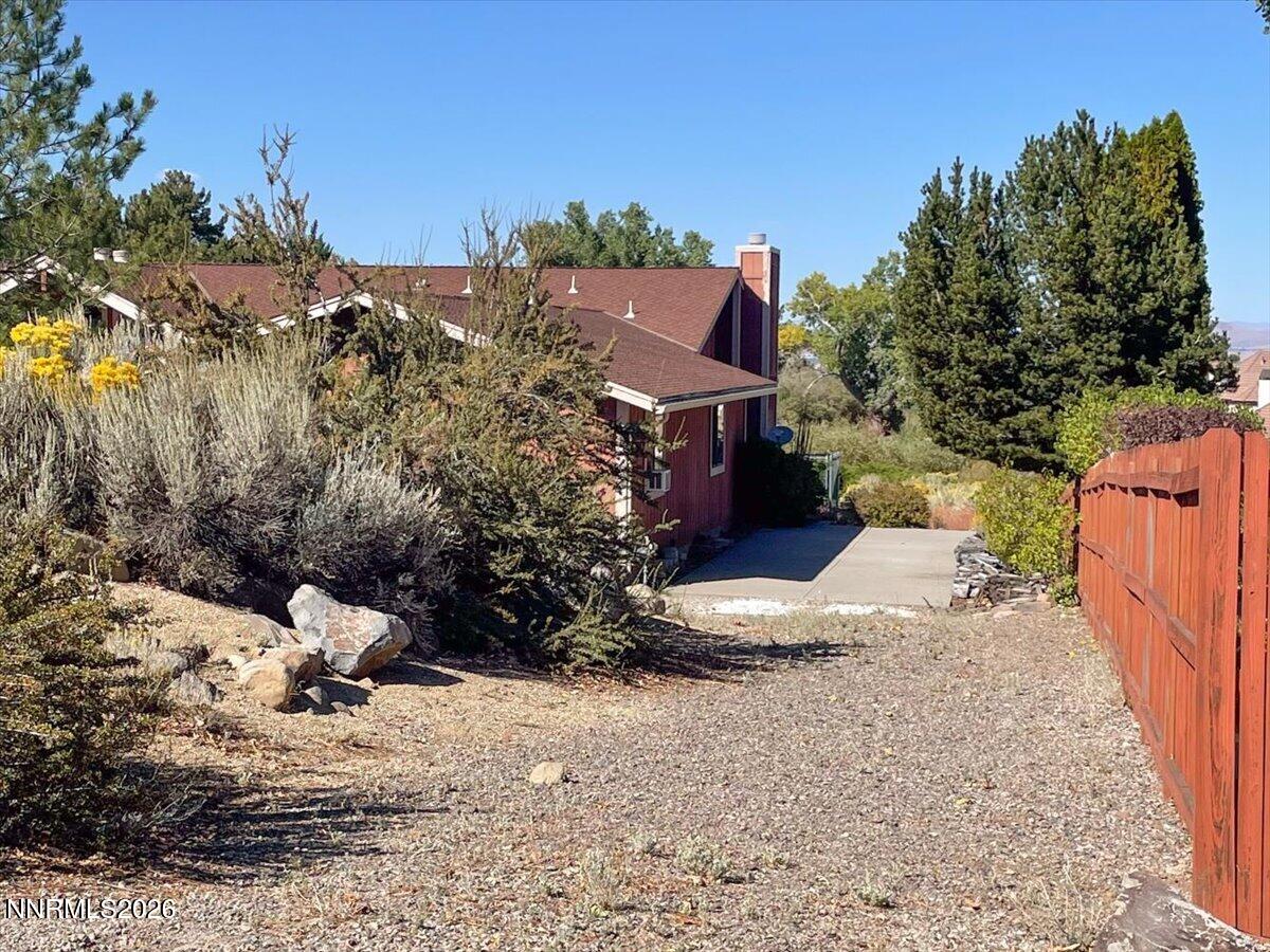 1585 Twin Oaks Road
