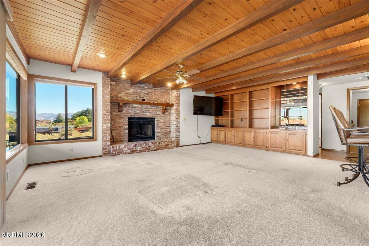 1585 Twin Oaks Road