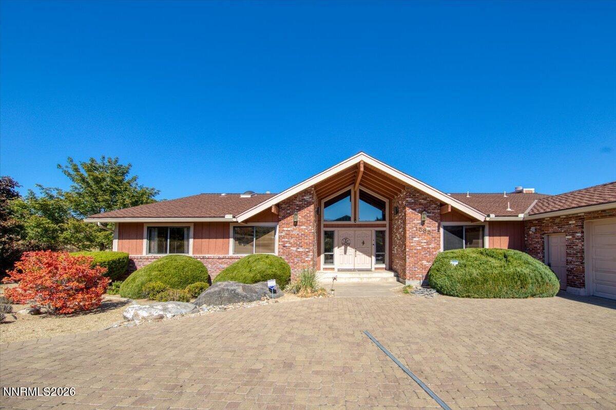 1585 Twin Oaks Road