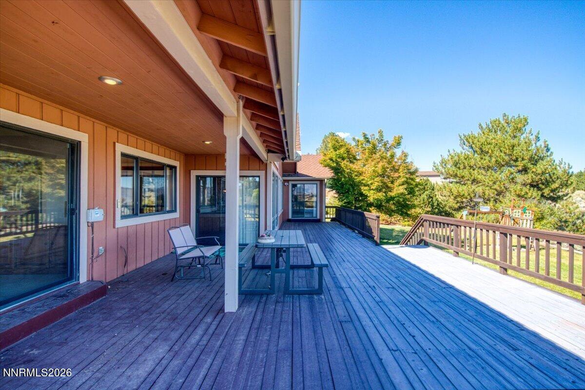 1585 Twin Oaks Road