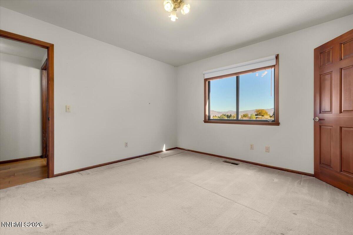 1585 Twin Oaks Road