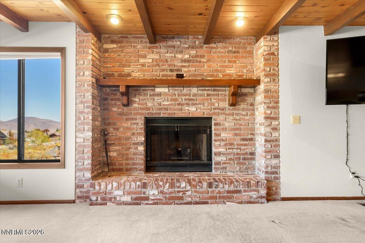 1585 Twin Oaks Road