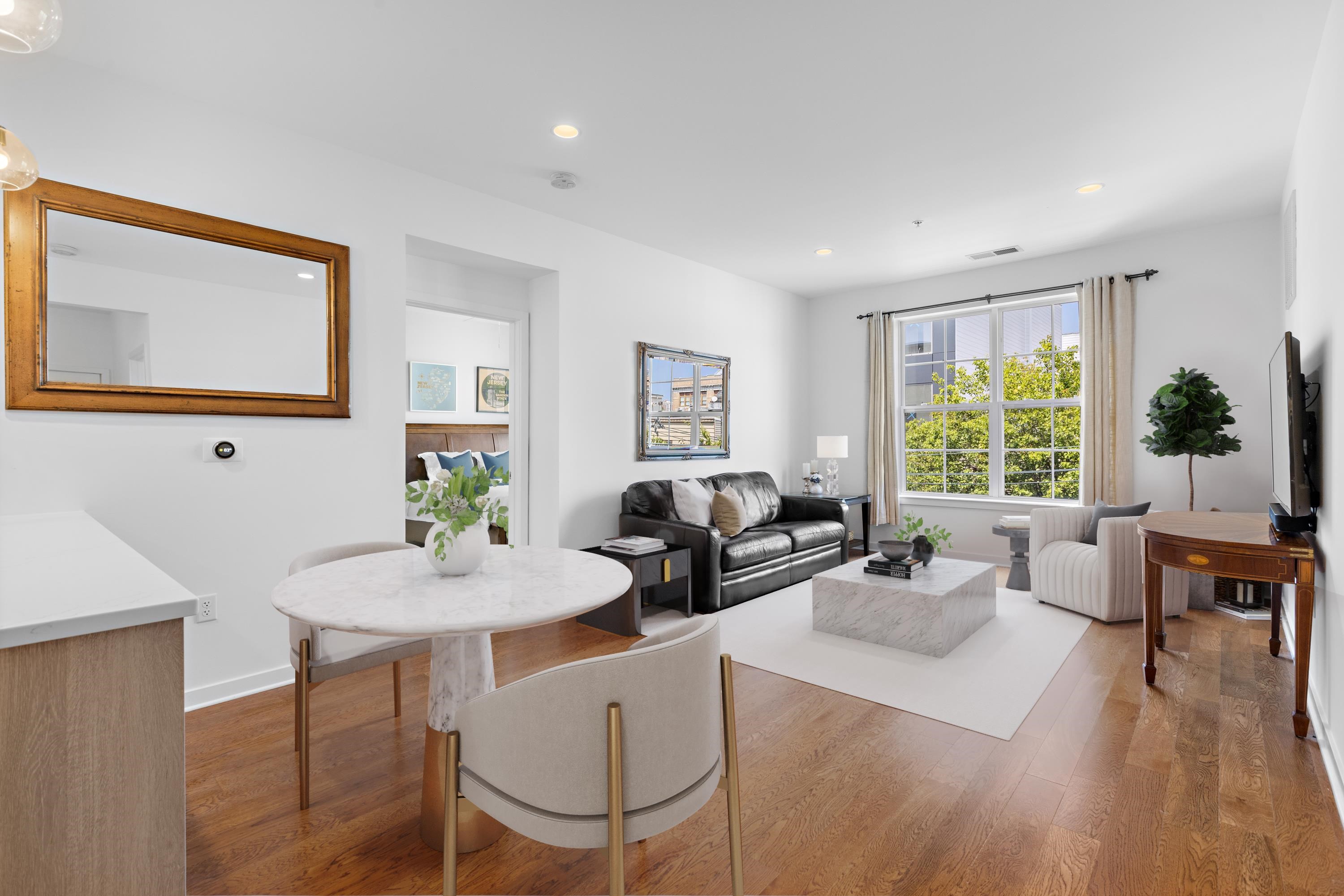 443 2ND ST Unit: 307