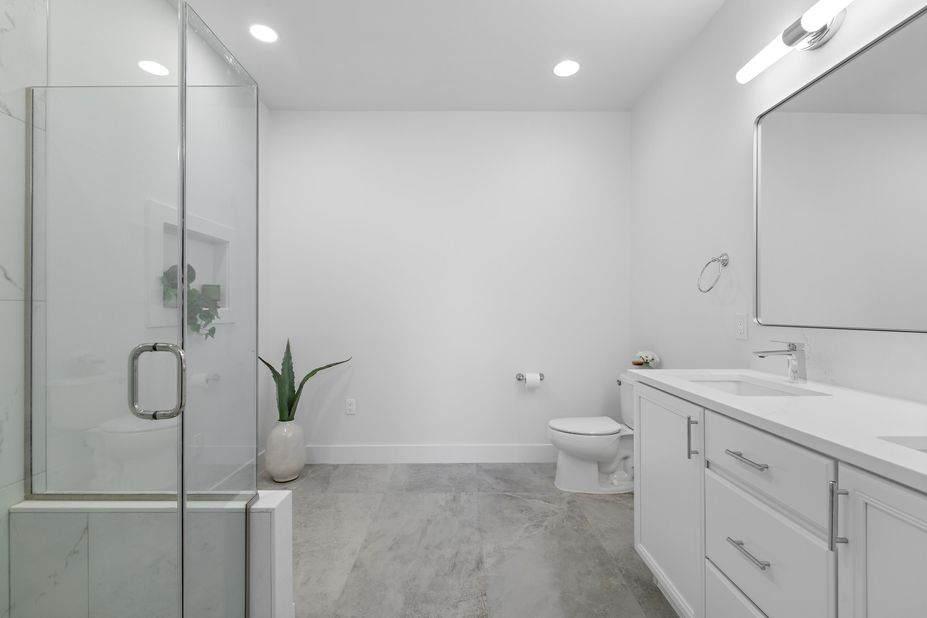 443 2ND ST Unit: 307