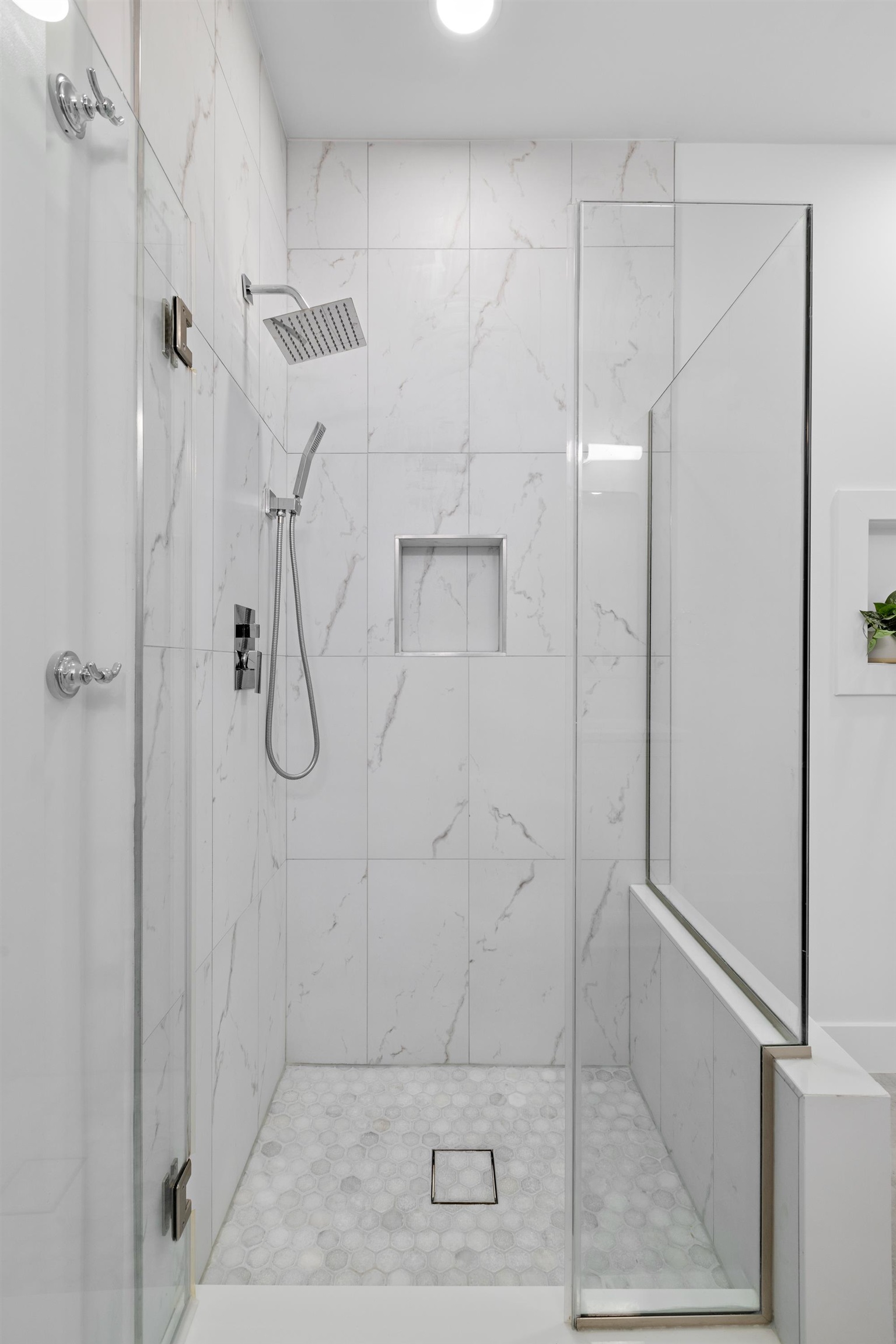 443 2ND ST Unit: 307