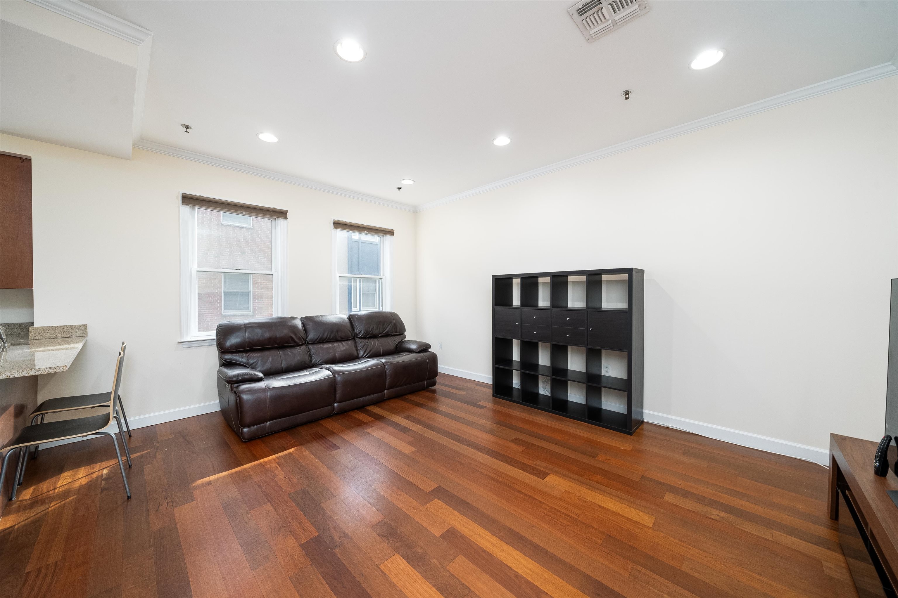 620 38TH ST Unit: 903