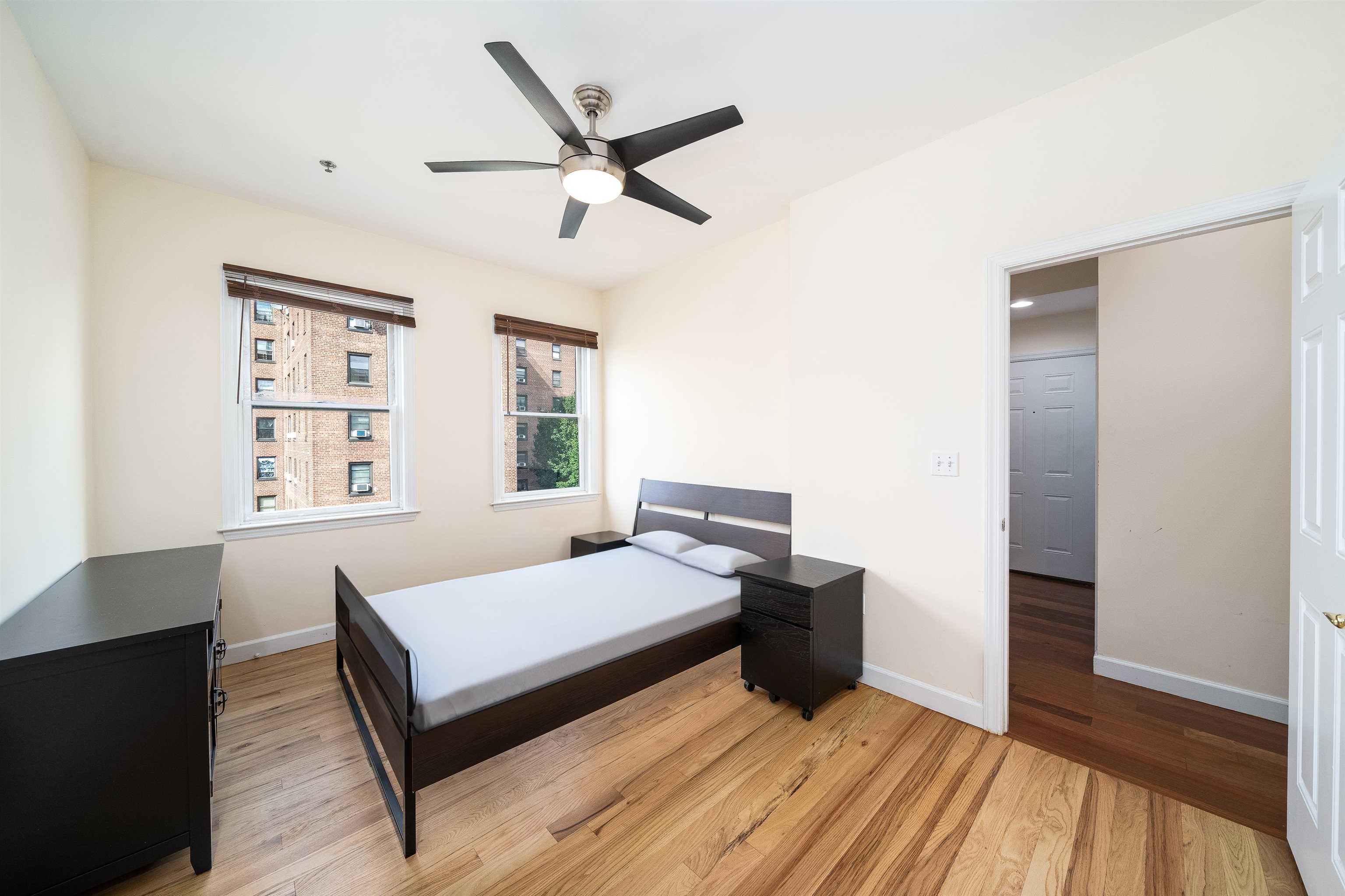 620 38TH ST Unit: 903