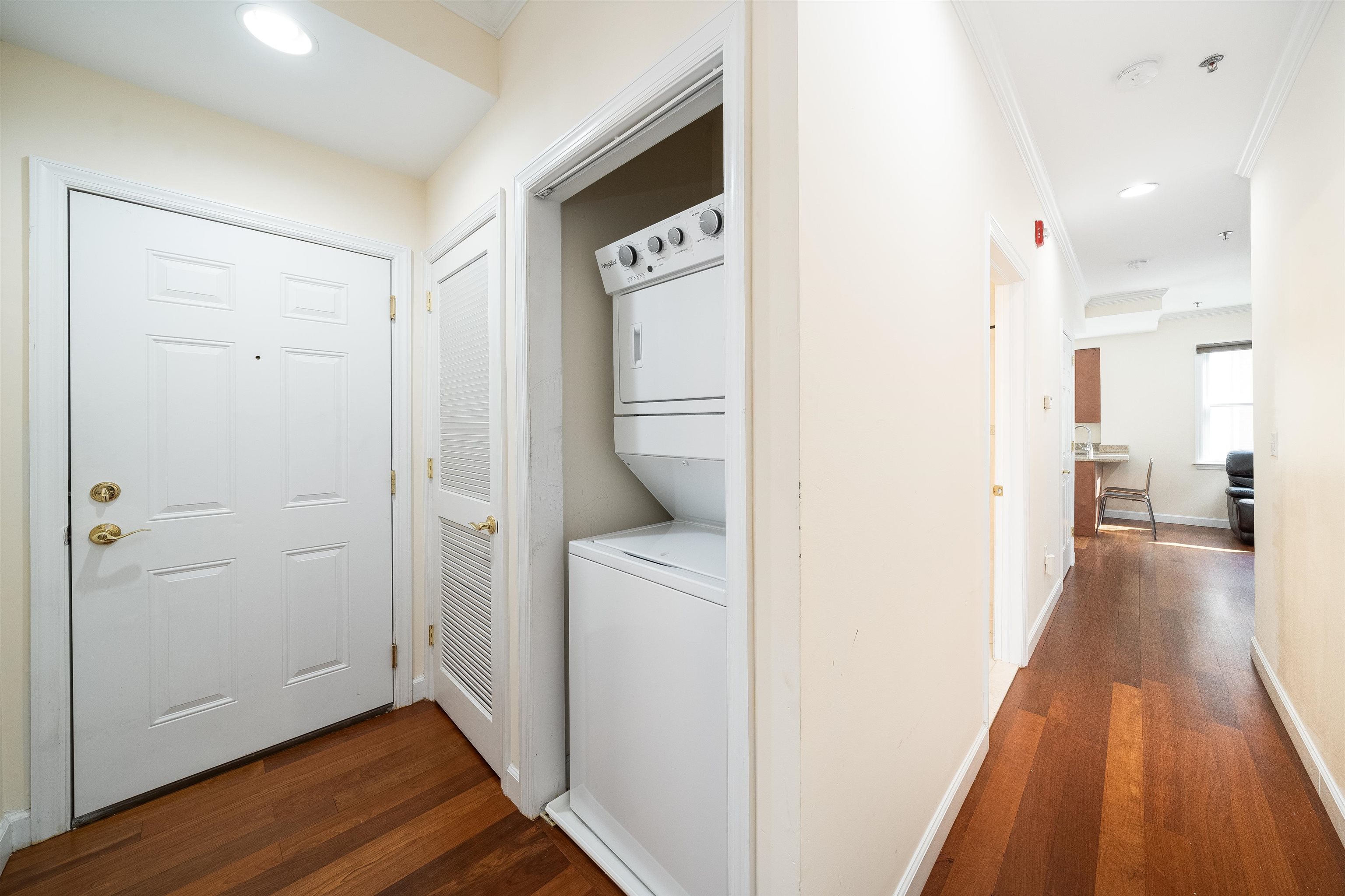 620 38TH ST Unit: 903