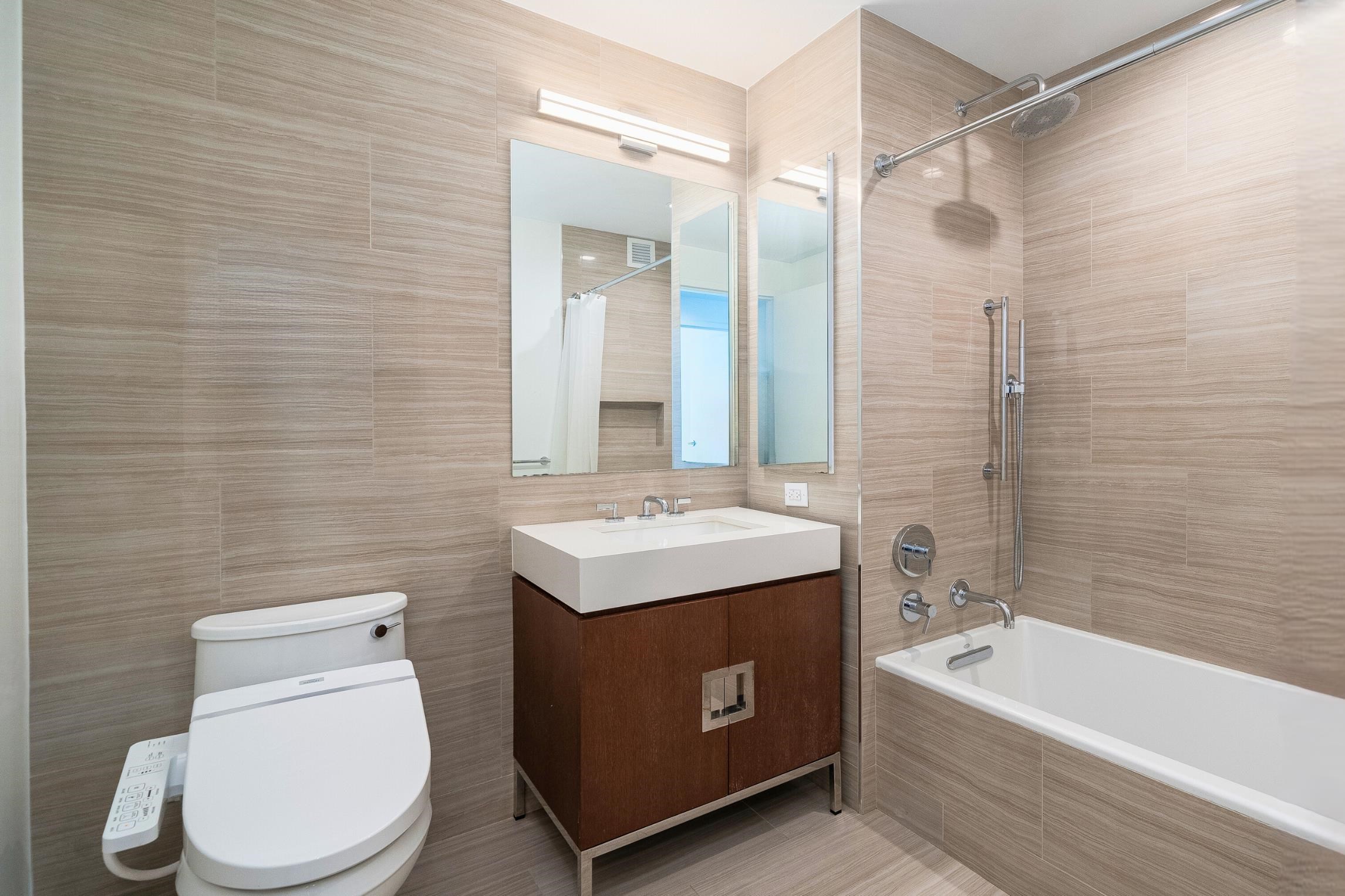 99 HUDSON ST Unit: 1305