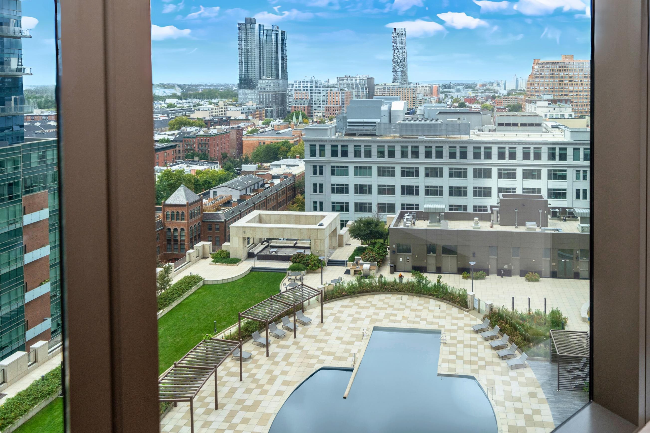 99 HUDSON ST Unit: 1305