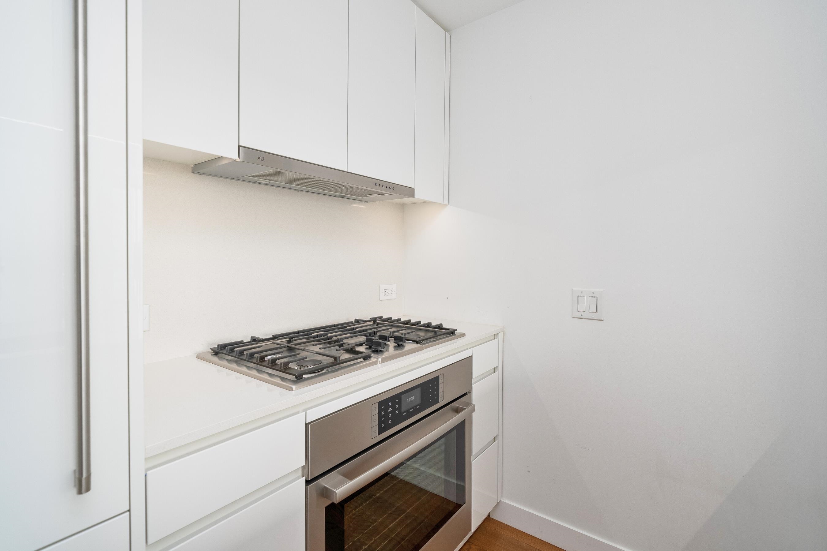 99 HUDSON ST Unit: 1305