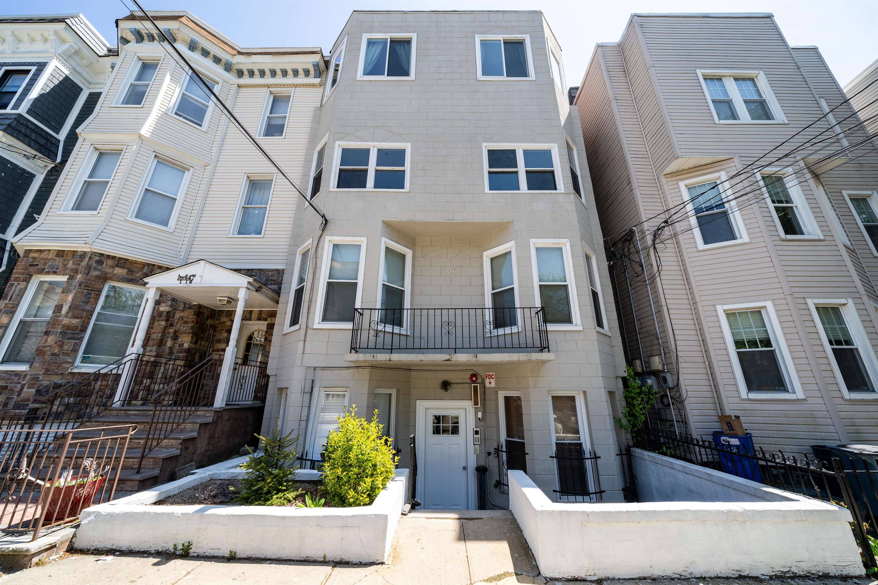 116 OGDEN AVE Unit: 2A
