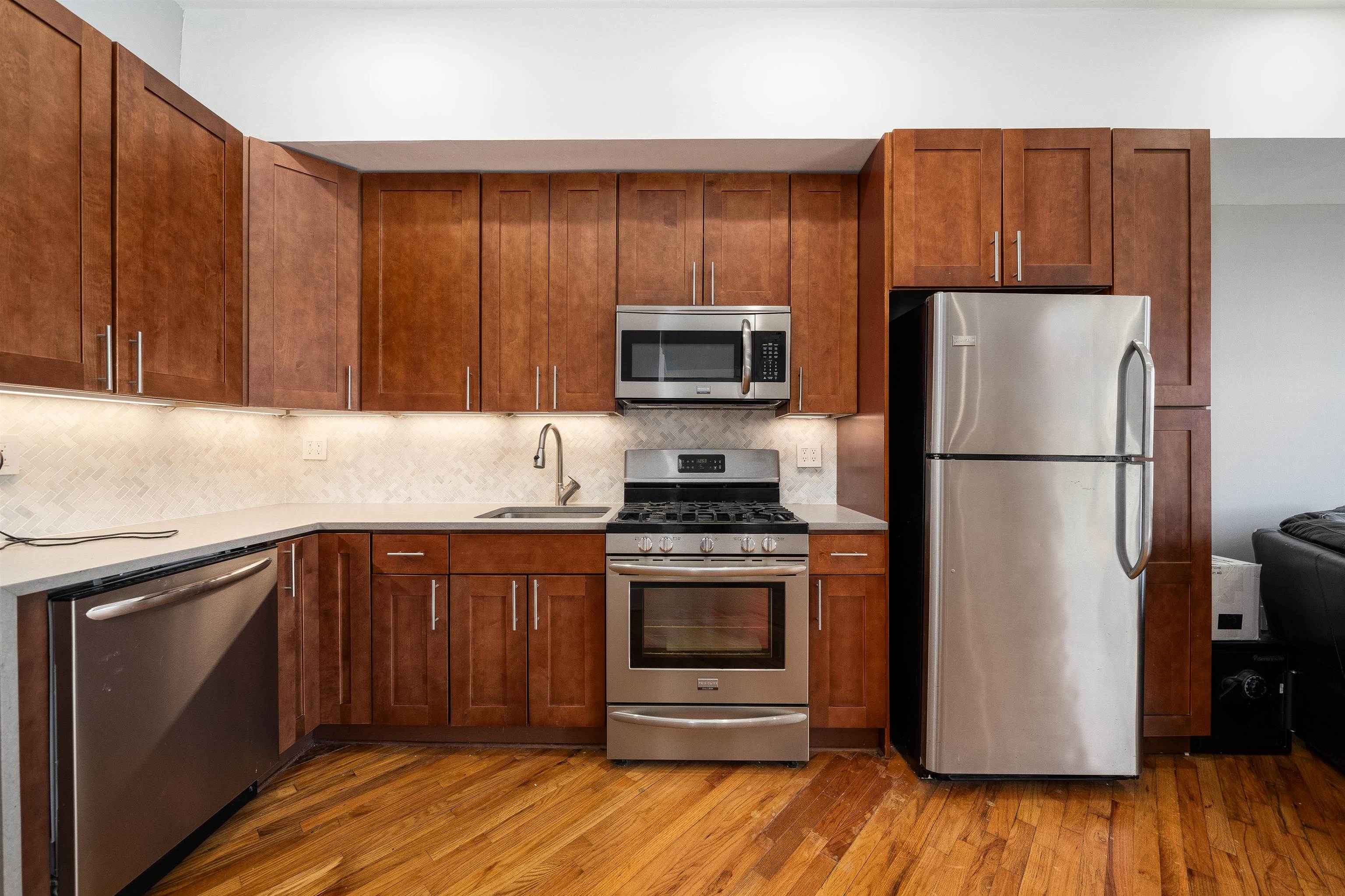 116 OGDEN AVE Unit: 2A