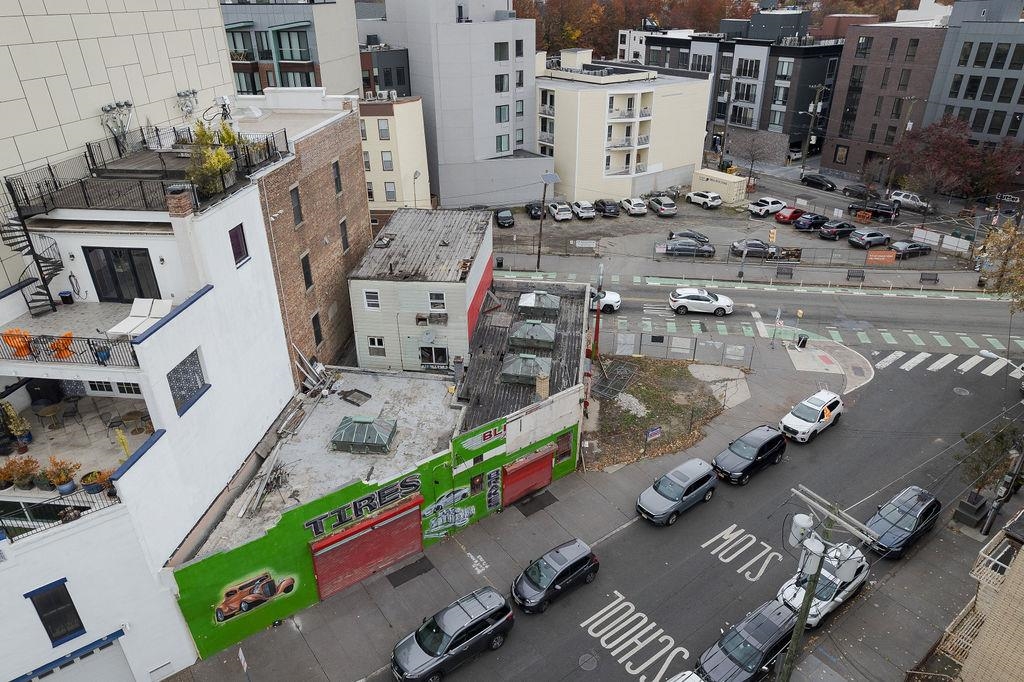 325-329 NEWARK AVE