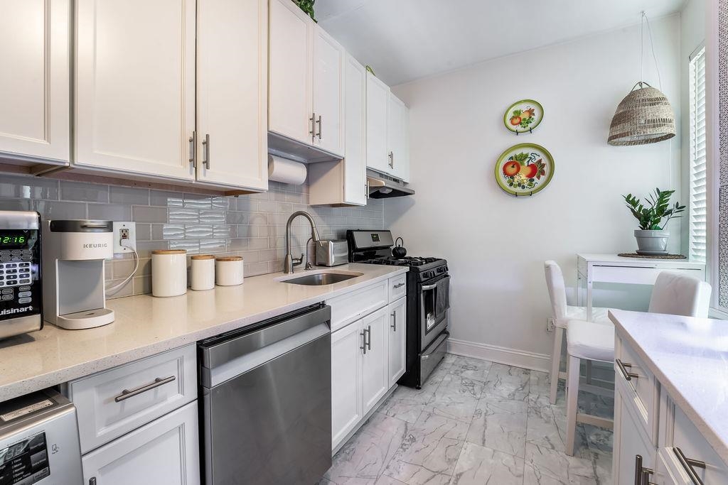 260 HARRISON AVE Unit: 206