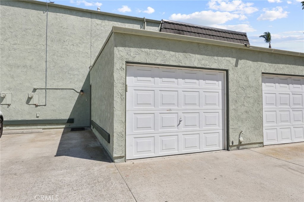 1634 Iowa Street B