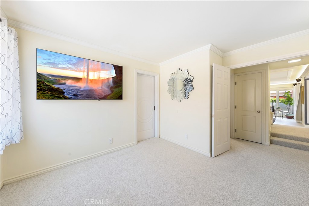 2798 Redwing Circle