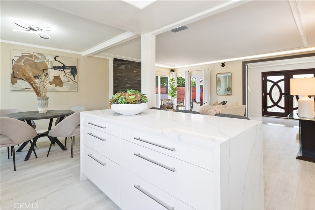 2798 Redwing Circle