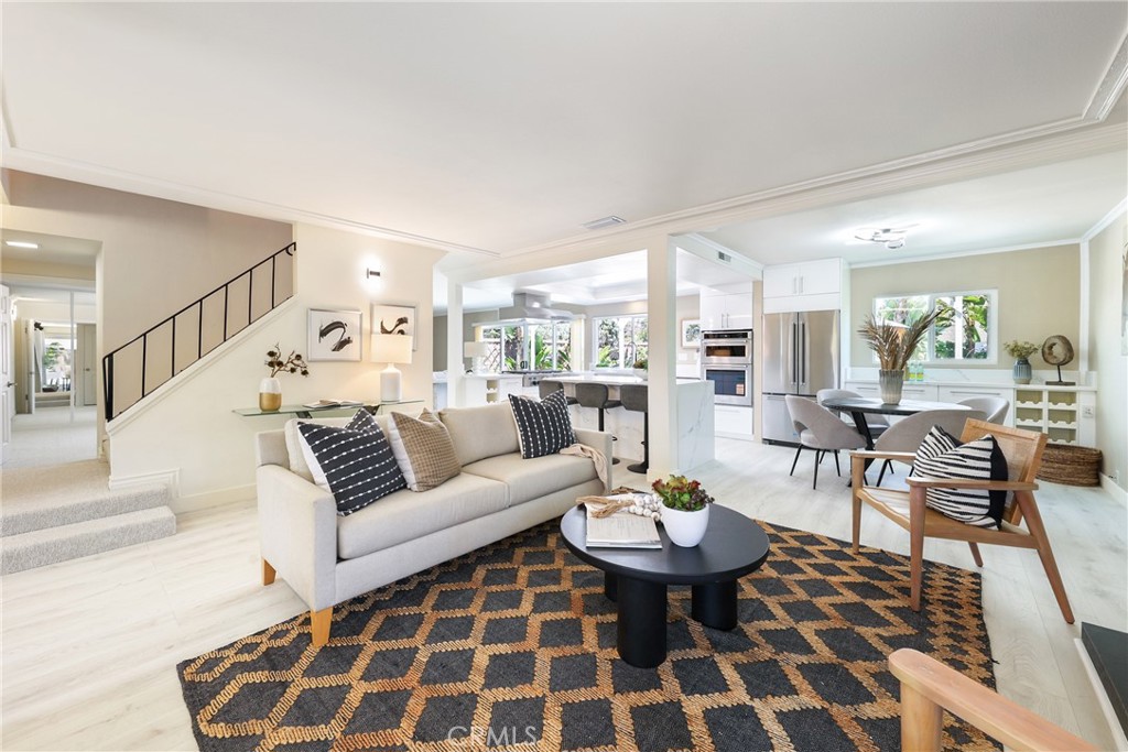 2798 Redwing Circle