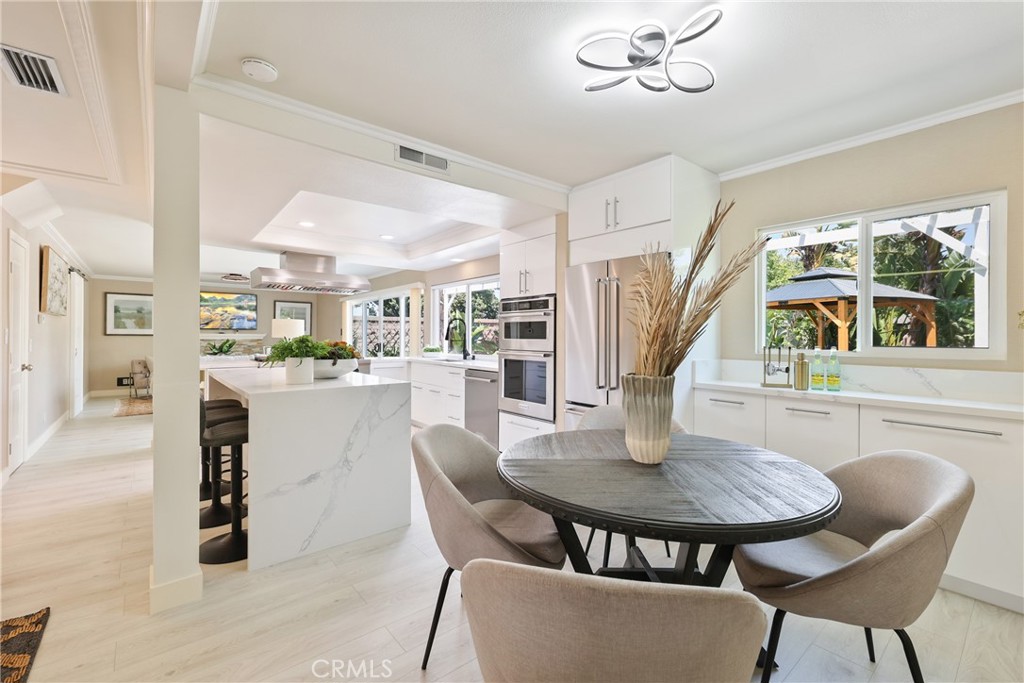 2798 Redwing Circle