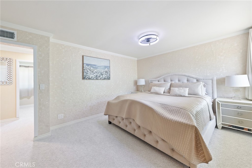 2798 Redwing Circle