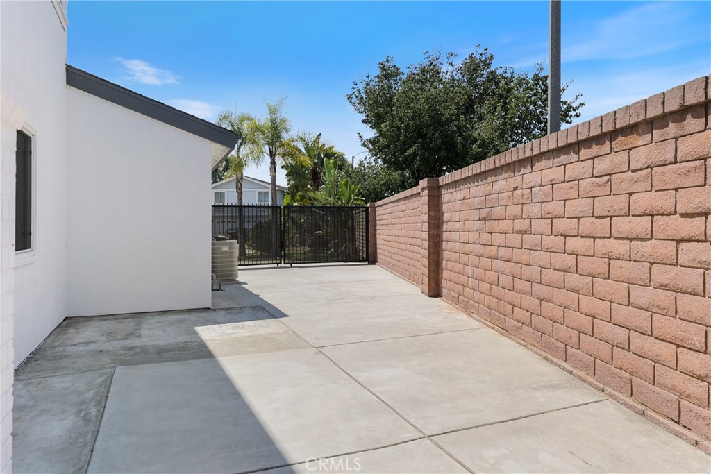 2798 Redwing Circle