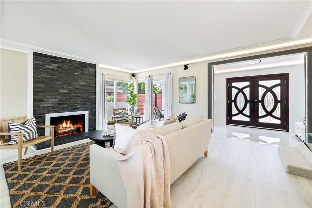 2798 Redwing Circle