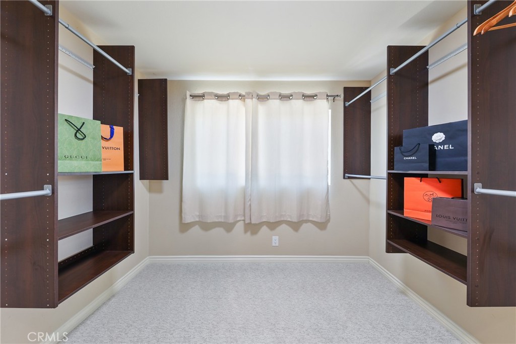 2798 Redwing Circle