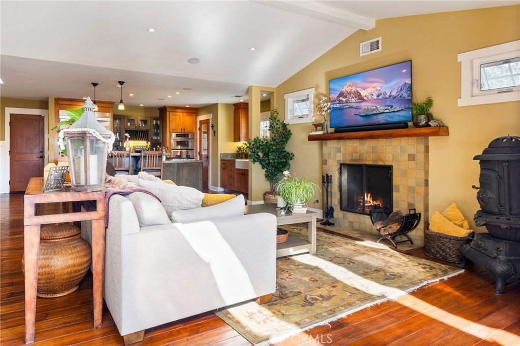 3030 Ceylon Road