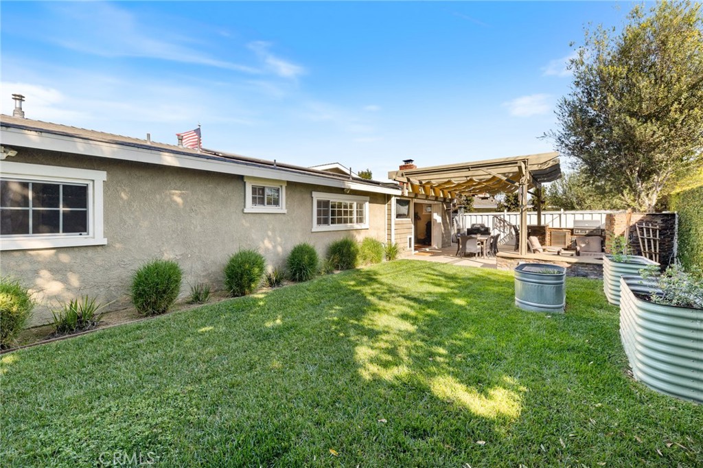 3030 Ceylon Road
