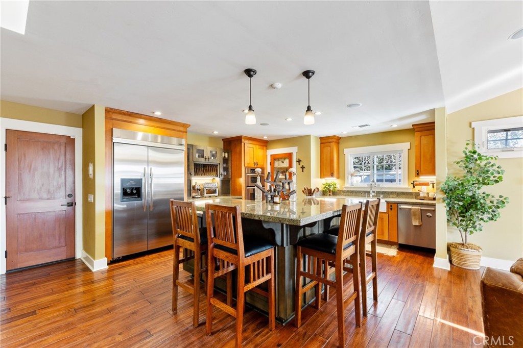 3030 Ceylon Road