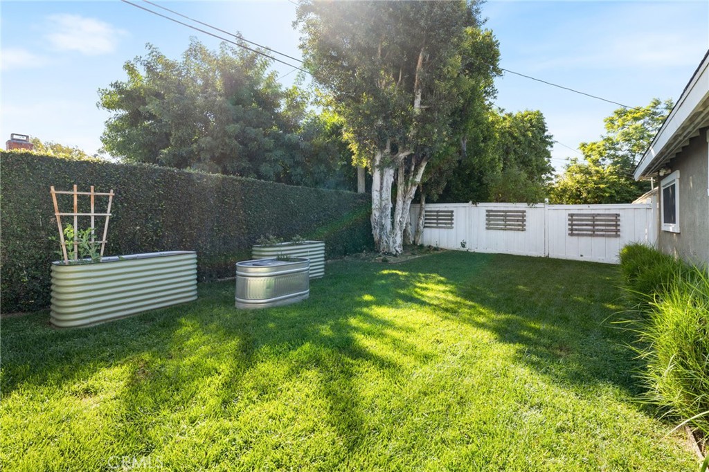 3030 Ceylon Road