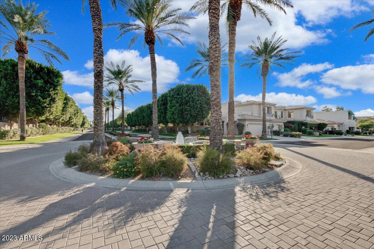 7290 E DEL ACERO Drive
